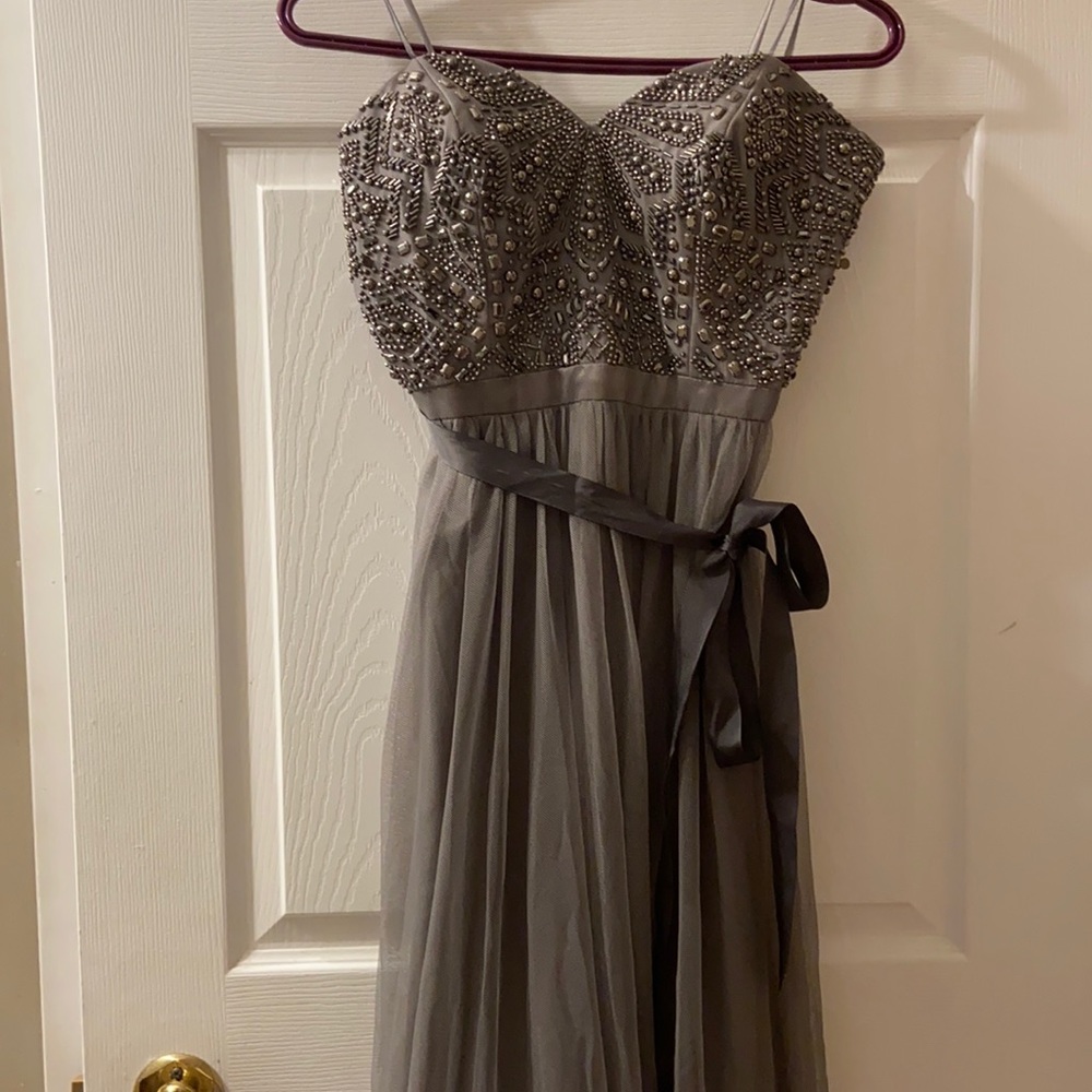 Gown / dress